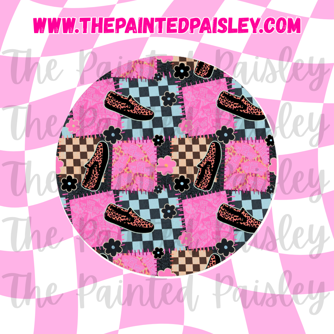 Round Cardstock - Checkered shoes
